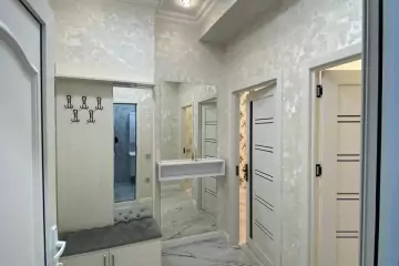 Satılır Yeni Tikili Bakı Kinoteatrıda 