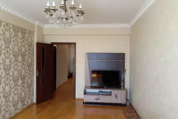 Satılır Yeni Tikili Bakıxanovda 