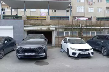 Satılır Obyekt Bakı Kinoteatrıda 