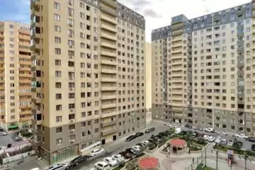 Satılır Yeni Tikili 8-ci Kilometrdə 