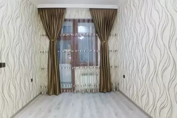 Satılır Yeni Tikili 8-ci Kilometrdə 