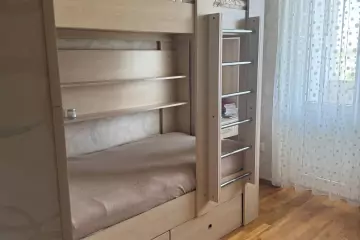 Satılır Köhnə Tikili Bakı Kinoteatrıda 