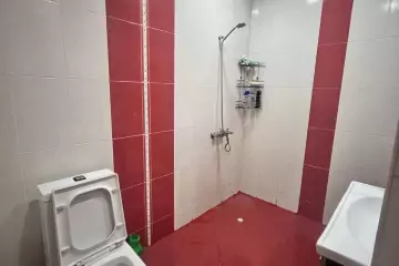 Satılır Yeni Tikili Heydər əliyev Parkıda 