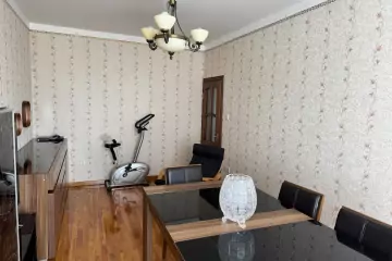 Satılır Köhnə Tikili Bakı Kinoteatrıda 