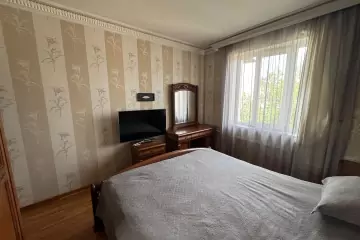 Satılır Köhnə Tikili Bakı Kinoteatrıda 