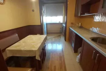 Satılır Köhnə Tikili Bakı Kinoteatrıda 