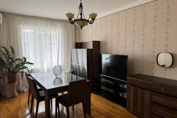 Satılır Köhnə Tikili Bakı Kinoteatrıda 