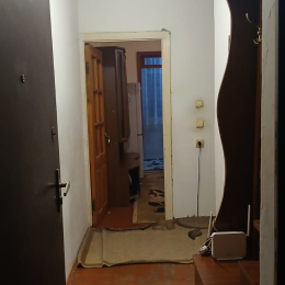 Satılır 2 otaqlı Köhnə Tikili 37 m², Buzovna