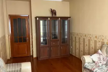 Aylıq Kirayə Köhnə Tikili 7-ci Mikrorayonda 