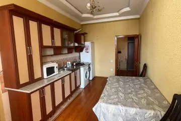 Aylıq Kirayə Köhnə Tikili 7-ci Mikrorayonda 