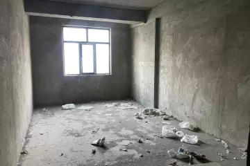 Satılır Yeni Tikili 3-cü Mikrorayonda 