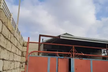 Satılır Həyət Evi Buzovnada 