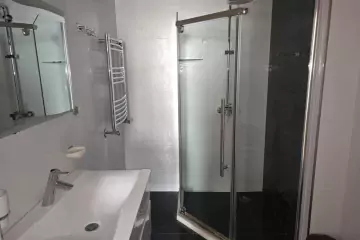 Aylıq Kirayə Yeni Tikili 28 May Metrosu ətrafında 