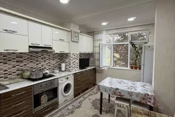 Satılır Köhnə Tikili Gəncə Prospektində 