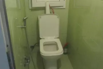 Günlük Kirayə Köhnə Tikili 10-cu Mikrorayonda 