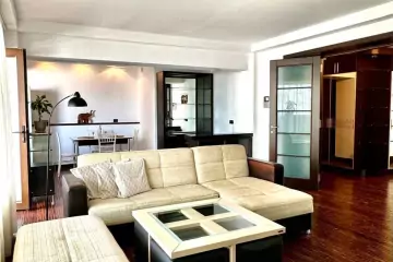 Aylıq Kirayə Köhnə Tikili Mərkəzdə 