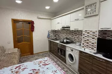 Satılır Köhnə Tikili Gəncə Prospektində 