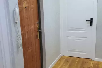 Satılır Köhnə Tikili Bakıxanovda 