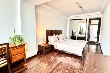 Aylıq Kirayə Köhnə Tikili Mərkəzdə 