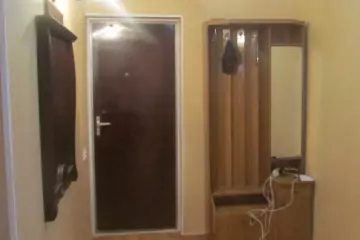 Günlük Kirayə Köhnə Tikili 10-cu Mikrorayonda 