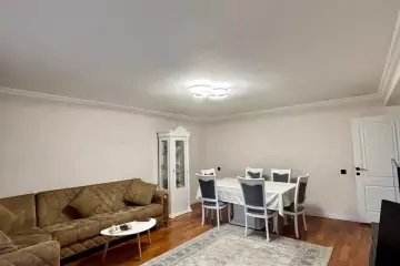 Satılır Köhnə Tikili Xətai Park Yaşayış Kompleksida 