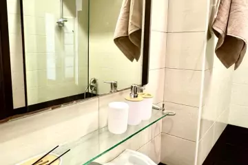 Aylıq Kirayə Köhnə Tikili Mərkəzdə 