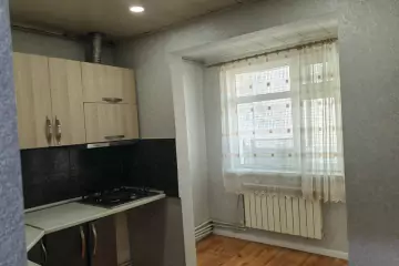 Satılır Köhnə Tikili Bakıxanovda 