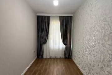 Satılır Yeni Tikili Ukraniya Dairəsida 