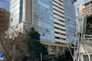 Aylıq Kirayə Köhnə Tikili Mərkəzdə 