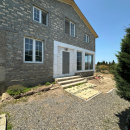 Satılır 5 otaqlı Həyət evi 220 m², 7 sot  torpaq, Buzovna