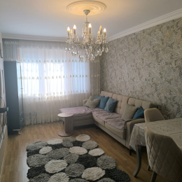 Satılır 3 otaqlı Köhnə Tikili 75 m², Heydər Əliyev Parkı