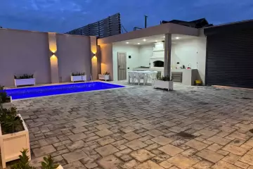 Satılır Bağ Evi Novxanıda 