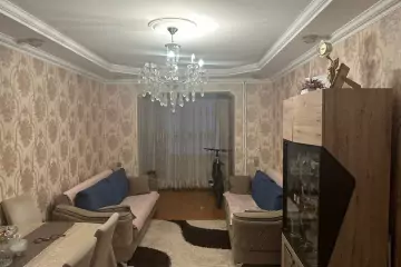 Satılır Köhnə Tikili 8-ci Kilometrdə 