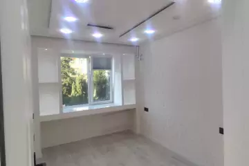 Satılır Yeni Tikili Ukraniya Dairəsida 