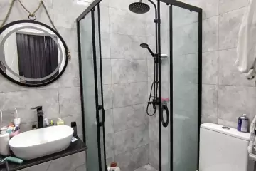 Satılır Yeni Tikili Elmler Akademiyasıda 