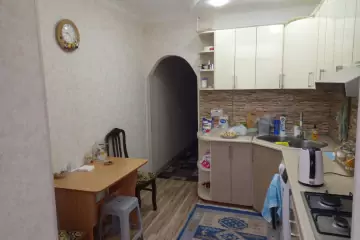 Satılır Köhnə Tikili əmircanda 