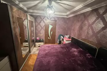 Satılır Köhnə Tikili 8-ci Kilometrdə 