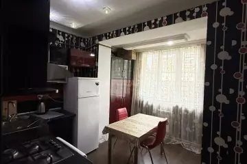 Satılır Köhnə Tikili Bakıxanovda 