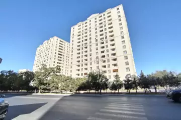 Satılır Yeni Tikili Elmler Akademiyasıda 