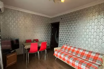 Satılır Köhnə Tikili Bakıxanovda 