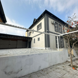 Kirayə 6 otaqlı Villa 410 m², 9 sot  torpaq, Badamdar