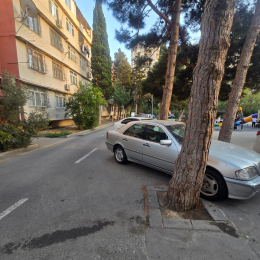 Satılır 1 otaqlı Köhnə Tikili 45 m², Ukraniya dairəsi