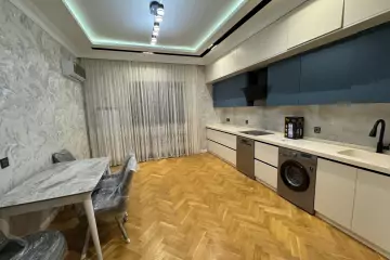 Aylıq Kirayə Yeni Tikili Ağ şəhər Kompleksində 