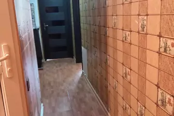 Satılır Yeni Tikili Qurtuluş 93da 