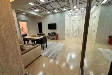 Satılır Yeni Tikili 4-cü Mikrorayonda 