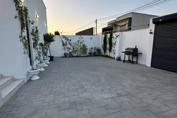 Satılır Bağ Evi Bakıda 