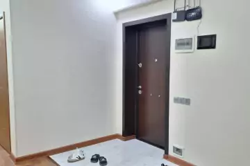 Satılır Yeni Tikili Yasamalda 