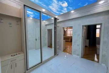 Satılır Yeni Tikili Ukraniya Dairəsida 