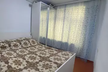 Satılır Köhnə Tikili 8-ci Kilometrdə 