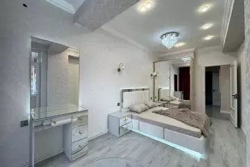 Satılır Yeni Tikili 8-ci Kilometrdə 